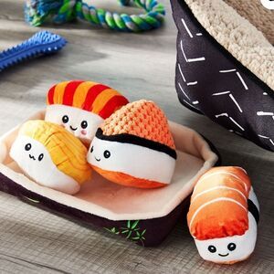 NWT Vibrant Life Cozy Buddy Yummy Sushi Dog Toy Set, Small